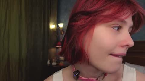 Snapshot of krissyhei chatting on 11/03/25, 01:19 Sarah online show from 11/03/25, 01:19