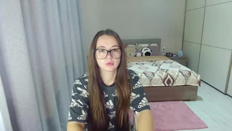 twitter    Annemarye 23 online show from 09/11/25, 06:35