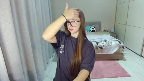 twitter    Annemarye 23 online show from 10/15/25, 04:45