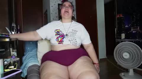 Snapshot of kristenhill1 chatting on 11/07/25, 04:23 Kristen online show from 11/07/25, 04:23