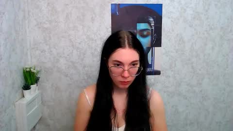 Kristen online show from 11/10/25, 10:47