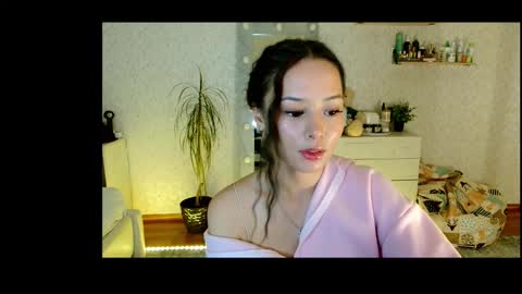 Snapshot of kristina0001 chatting on 10/11/25, 01:42 Kristina online show from 10/11/25, 01:42