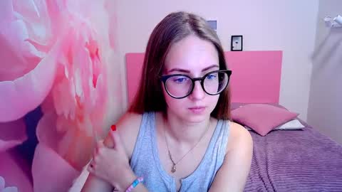 Kristina Adel online show from 12/18/24, 07:47