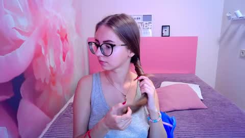 Kristina Adel online show from 01/10/25, 11:33