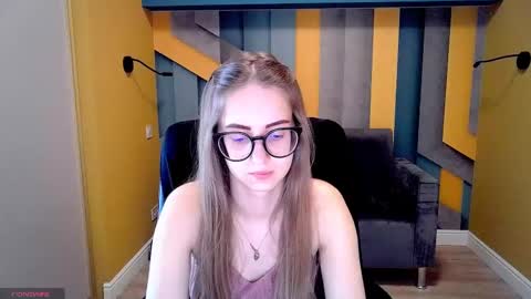 Kristina Adel online show from 03/08/25, 11:37