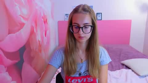 Kristina Adel online show from 10/06/25, 06:55