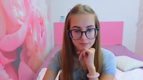 Kristina Adel online show from 11/15/25, 08:33