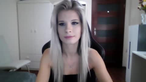 KristineAmore online show from 09/24/25, 08:23