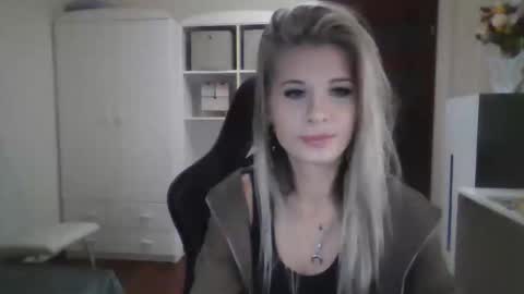 KristineAmore online show from 09/30/25, 02:11