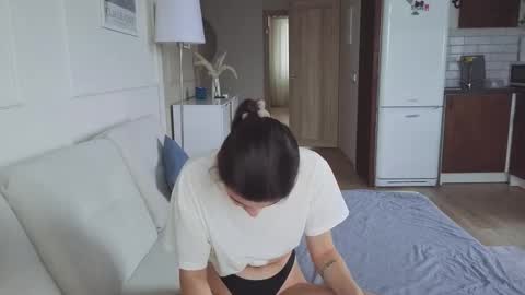 Snapshot of kristinesmith chatting on 11/14/25, 04:55 Kristi online show from 11/14/25, 04:55