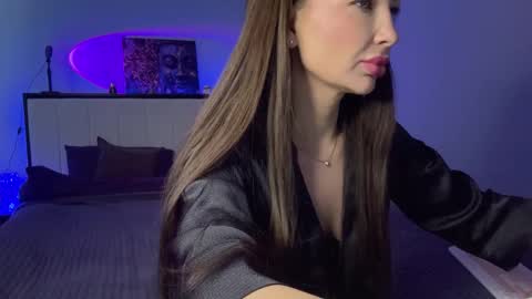 Snapshot of kristy_saint chatting on 02/25/25, 09:20 Kristi online show from 02/25/25, 09:20