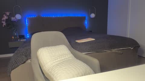 Snapshot of kristy_saint chatting on 10/16/25, 04:35 Kristi online show from 10/16/25, 04:35