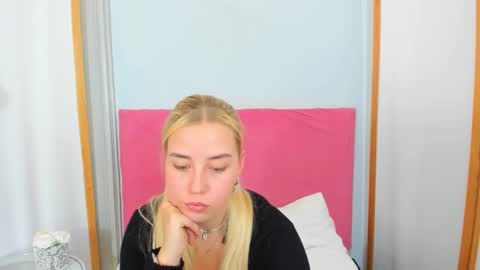 Snapshot of kristyflowers chatting on 02/05/25, 09:15 KristyFlowers online show from 02/05/25, 09:15