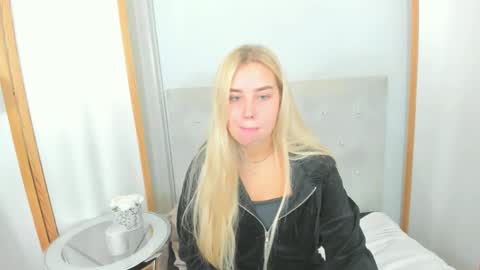 Snapshot of kristyflowers chatting on 02/18/25, 07:32 KristyFlowers online show from 02/18/25, 07:32