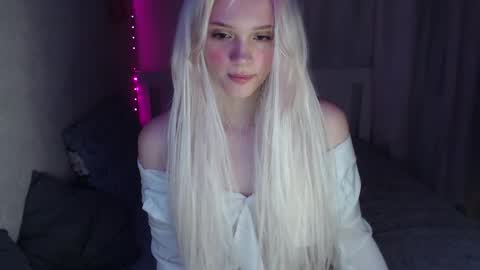 Emilia online show from 03/07/25, 08:11