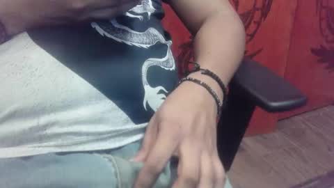 Snapshot of kunahub17 chatting on 11/04/25, 02:21 kunahub17 online show from 11/04/25, 02:21