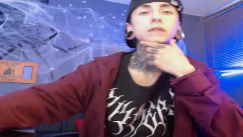 kuregari_xs online show from 10/31/25, 05:19