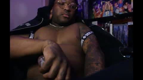 Snapshot of kushgoth chatting on 10/23/25, 04:12 Kushgoth online show from 10/23/25, 04:12