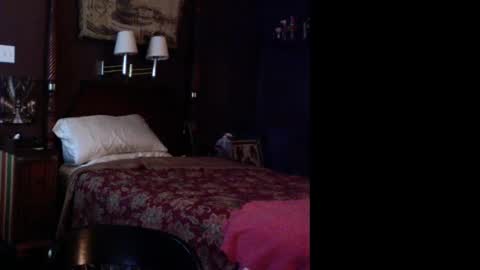 Snapshot of kyhgihntight chatting on 12/26/24, 02:01 Nick Nude Celt KYHighNTight online show from 12/26/24, 02:01