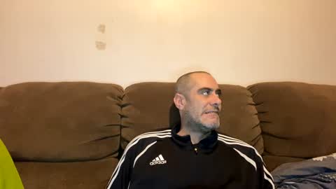 kyle67527 online show from 01/02/25, 02:43