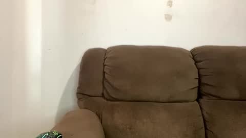 kyle67527 online show from 01/17/25, 06:33