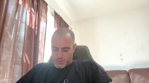 kyle67527 online show from 09/12/25, 01:55