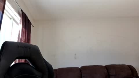 kyle67527 online show from 10/03/25, 02:25