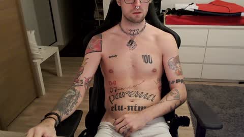 Snapshot of kyle_alternative chatting on 01/11/25, 11:56 Kyle online show from 01/11/25, 11:56
