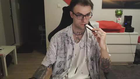 Snapshot of kyle_alternative chatting on 02/15/25, 01:05 Kyle online show from 02/15/25, 01:05