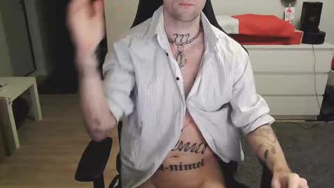 Snapshot of kyle_alternative chatting on 02/16/25, 02:42 Kyle online show from 02/16/25, 02:42