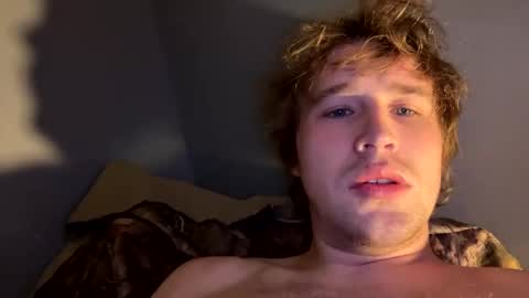 Snapshot of kylelovepussy69 chatting on 02/21/25, 10:17 kylelovepussy69 online show from 02/21/25, 10:17