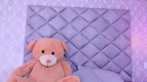 Snapshot of kylerose07 chatting on 11/07/25, 02:28 kyle online show from 11/07/25, 02:28