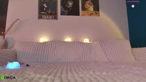 Kylie online show from 11/21/25, 04:33