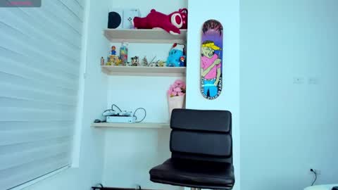 Snapshot of kylie_ex18 chatting on 09/11/25, 11:49 Kylie online show from 09/11/25, 11:49