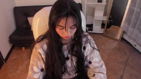 kylie online show from 02/10/25, 01:11