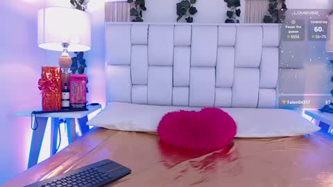 Snapshot of kylie_golden chatting on 01/15/25, 03:29 Kylie Myers online show from 01/15/25, 03:29