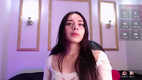 Snapshot of kylie_golden chatting on 03/09/25, 11:36 Kylie Myers online show from 03/09/25, 11:36