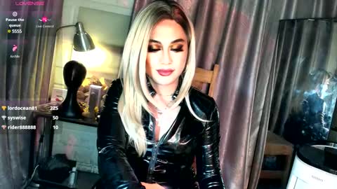 kylie online show from 02/13/25, 04:28