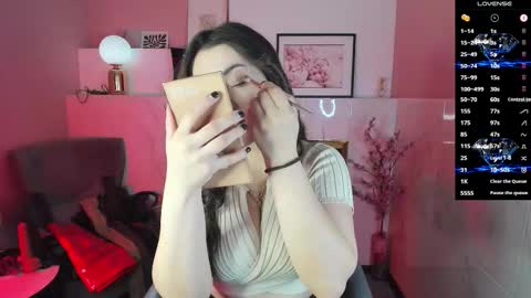 Kylie online show from 10/17/25, 05:43