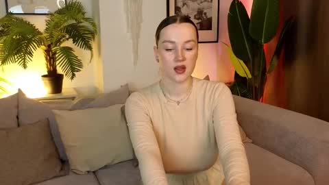 Snapshot of kylie_moss chatting on 02/19/25, 03:39 Anna online show from 02/19/25, 03:39