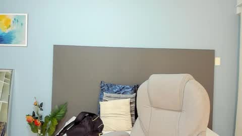 Kylie Reyes  online show from 10/09/25, 07:34