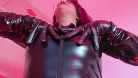 Snapshot of kyliemaxwell chatting on 10/23/25, 08:51 K Y L I E online show from 10/23/25, 08:51