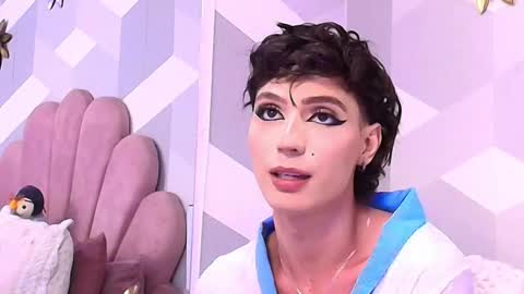 Snapshot of kyliemonnet chatting on 10/09/25, 05:33 Kylie jl online show from 10/09/25, 05:33