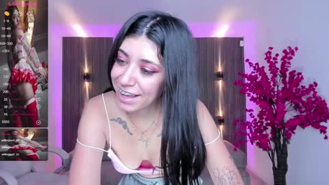 Snapshot of kyliie_jones chatting on 12/09/24, 11:04 KYLIE online show from 12/09/24, 11:04