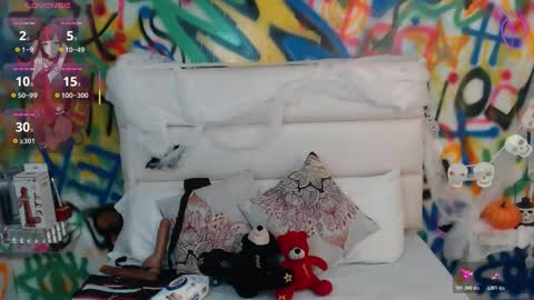 Snapshot of kyliiebaker chatting on 10/23/25, 09:52 Kylie online show from 10/23/25, 09:52