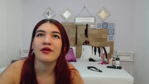 Snapshot of kyliiebaker chatting on 11/17/25, 11:05 Kylie online show from 11/17/25, 11:05