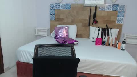 Snapshot of kyliiebaker chatting on 11/20/25, 09:53 Kylie online show from 11/20/25, 09:53