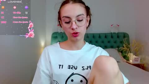 Margo  online show from 09/16/25, 09:05