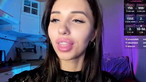 Malika online show from 02/07/25, 01:47