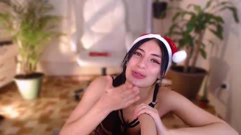 Snapshot of l_e_a chatting on 12/24/24, 06:22 l_e_a online show from 12/24/24, 06:22